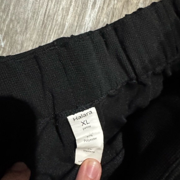 Halara Black High Waisted Plicated Side Pocket Wide Leg Waffle Work Pants - Picture 2 of 2